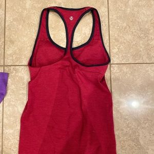 Lululemon workout top size 6